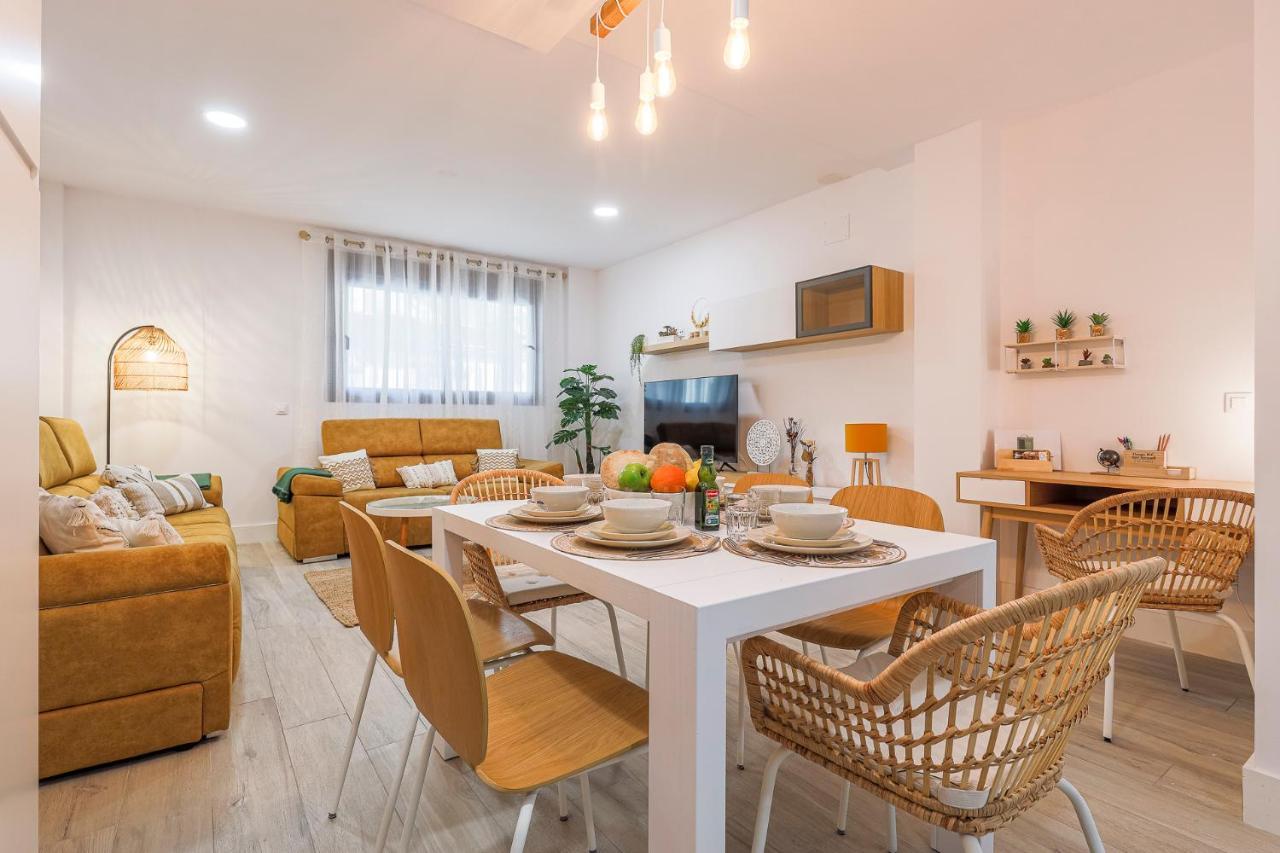 Family Home Suits Encantos De Sevilla Exterior foto
